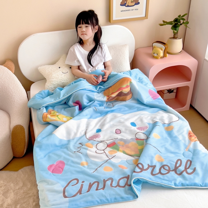 91家纺网 家纺一手货源 找家纺 吉咪兔家纺 25年新款三丽鸥库洛米儿童凉感丝夏被卡通空调被幼儿园午睡夏被夏凉被空调被 汉堡玉桂狗