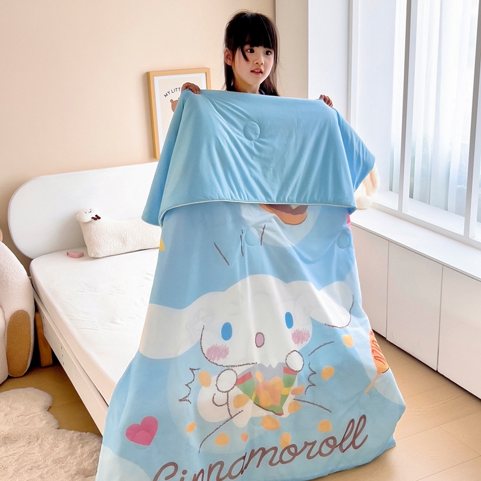 91家纺网 家纺一手货源 找家纺 吉咪兔家纺 25年新款三丽鸥库洛米儿童凉感丝夏被卡通空调被幼儿园午睡夏被夏凉被空调被 汉堡玉桂狗