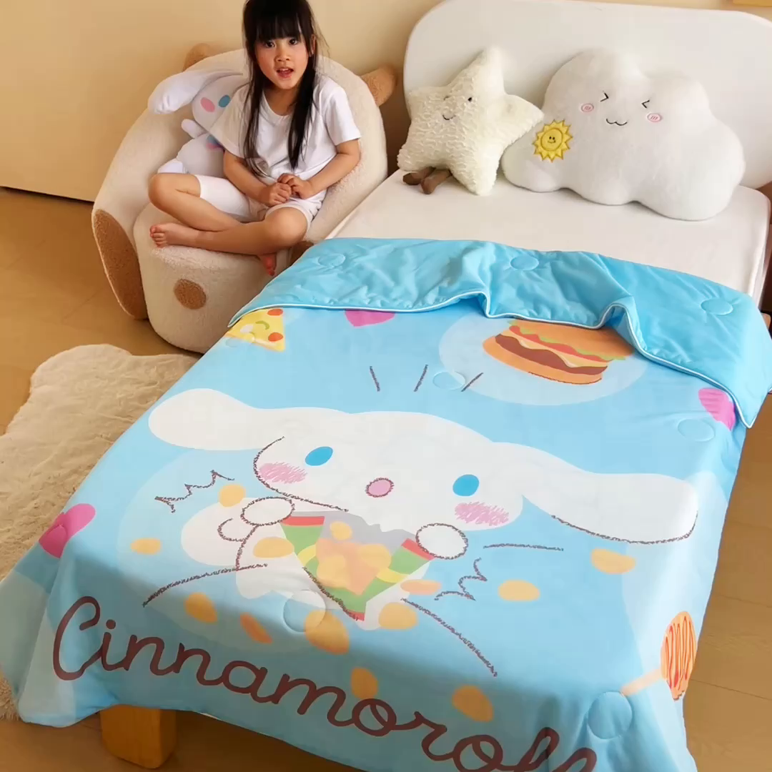 91家纺网 家纺一手货源 找家纺 吉咪兔家纺 25年新款三丽鸥库洛米儿童凉感丝夏被卡通空调被幼儿园午睡夏被夏凉被空调被 汉堡玉桂狗