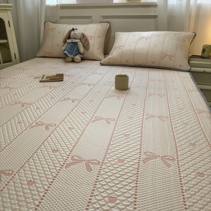 91家纺网 家纺一手货源 找家纺 金爱家 2025新款430克中分子豆豆席凉席席子 豆豆席-蝴蝶结粉