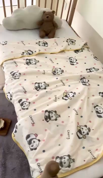 91家纺网 家纺一手货源 找家纺 嗨生活2025年儿童夏被 幼儿园夏被 凉感丝夏被 熊猫仔仔