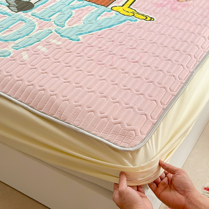 91家纺网 家纺一手货源 找家纺 金爱家 2025新款海绵宝宝乳胶凉席床笠款凉席席子 凉席床笠款-爱喝海绵宝宝粉