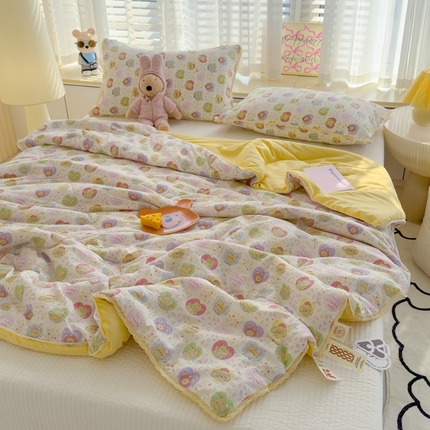 91家纺网 家纺一手货源 找家纺 贝扬思 2025新款云感双层纱抗菌花边夏被 小狗布丁