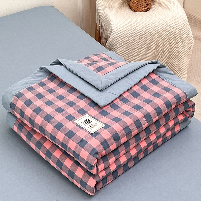 91家纺网 家纺一手货源 找家纺 鸣升家纺 2025新款100%里外全棉棉花夏被无印风全棉色织水洗棉夏凉被空调被夏被春秋被单人可机洗 粉灰小格