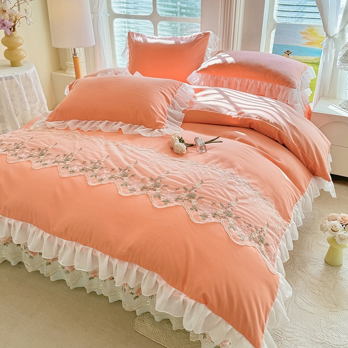 91家纺网 家纺一手货源 找家纺 大麦家纺2025新款年新款亲肤花边款床盖四件套  甜心小姐-落日橘