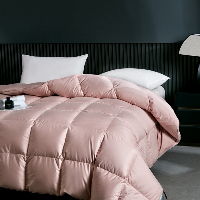 91家纺网 家纺一手货源 找家纺 御眠纺羽绒被壳 2025新款1全棉纯色全棉贡缎羽绒被羽绒被壳单层立体边 粉色