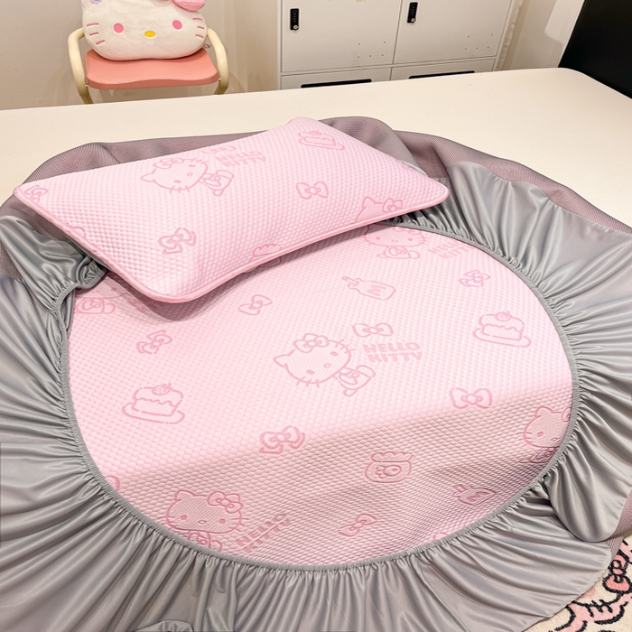 91家纺网 家纺一手货源 找家纺 八零年代 2025新款三丽鸥正版授权A类提花冰豆豆凉席平铺款床笠款系列 冰豆豆-KT粉