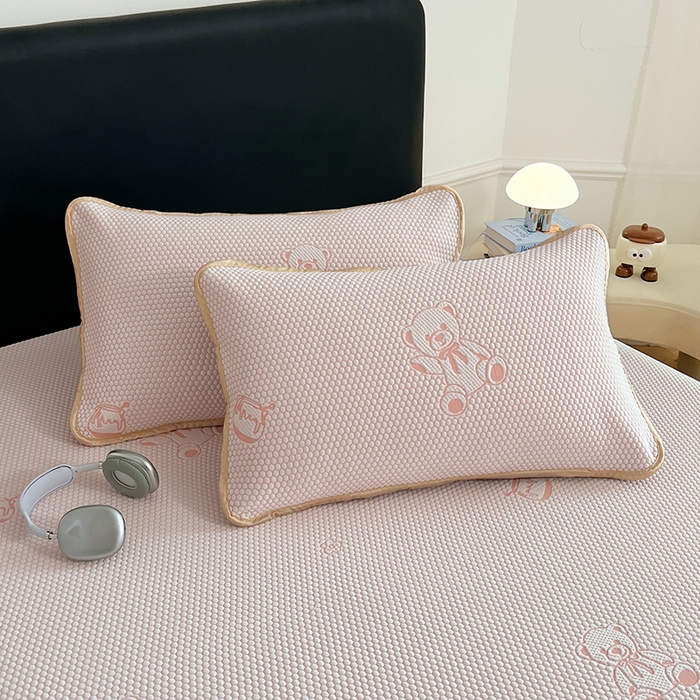 91家纺网 家纺一手货源 找家纺 梦舒羽 2025新款凉感冰豆豆凉席枕套可水洗冰丝宿舍一只装枕头套一对枕芯套 冰豆豆-小熊粉