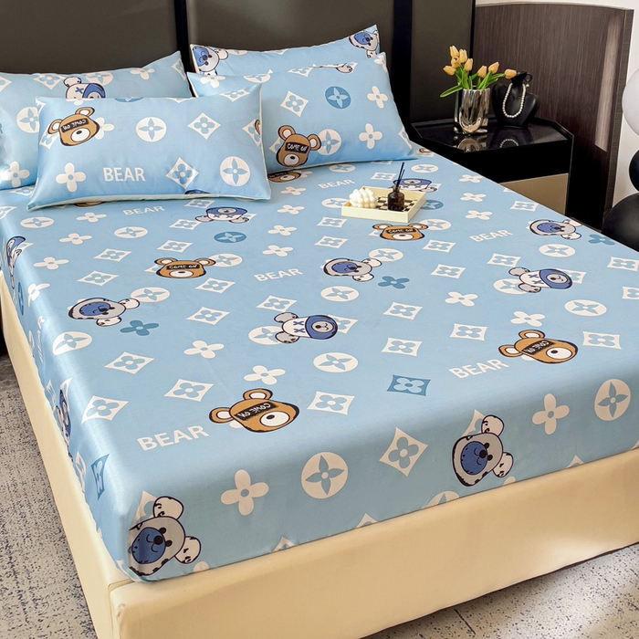 91家纺网 家纺一手货源 找家纺 纽缦家纺 2025新款印花冰丝床笠 软萌熊宝蓝