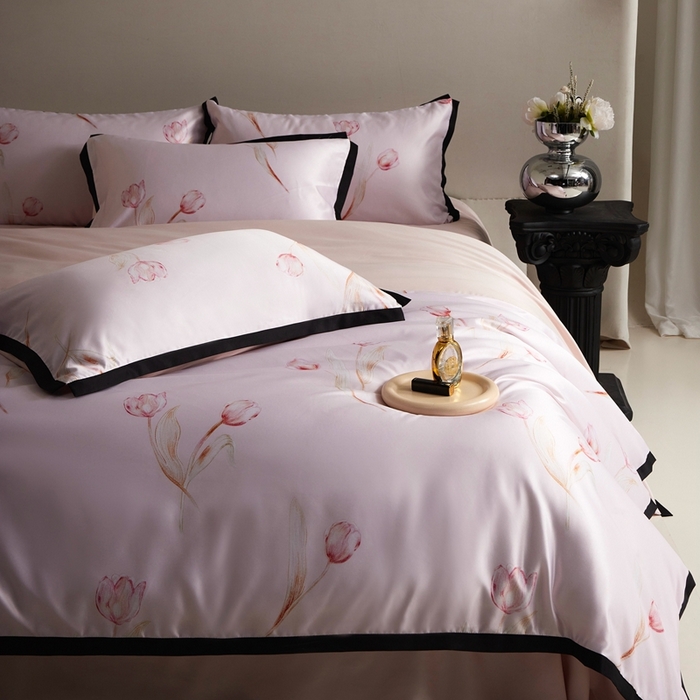 91家纺网 家纺一手货源 找家纺 优悦 2025新款冰丝数码印花四件套 花期-粉