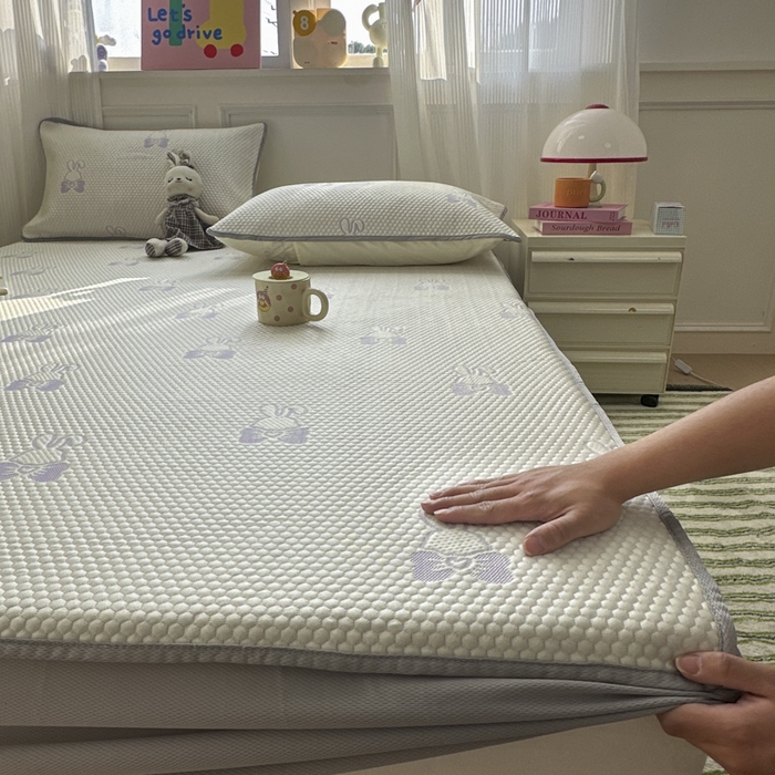 91家纺网 家纺一手货源 找家纺 金爱家 2025新款430克中分子豆豆席凉席席子 豆豆席-兔兔紫