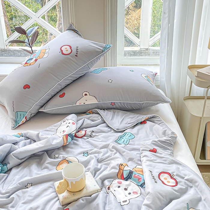 91家纺网 家纺一手货源 找家纺 鸣升家纺 2025新款冷暖双感被大豆夏被3D数码凉感针织棉空调被夏凉被 早安小熊