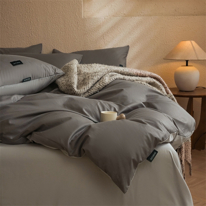 91家纺网 家纺一手货源 找家纺 启程2025新款全棉纯色双拼无印风四件套 雅士灰+绅士灰