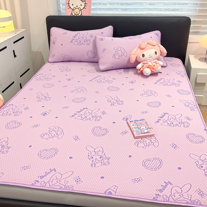 91家纺网 家纺一手货源 找家纺 2025新款三丽鸥正版授权A类提花冰豆豆凉席平铺款床笠款系列_1409 冰豆豆-美乐蒂-紫