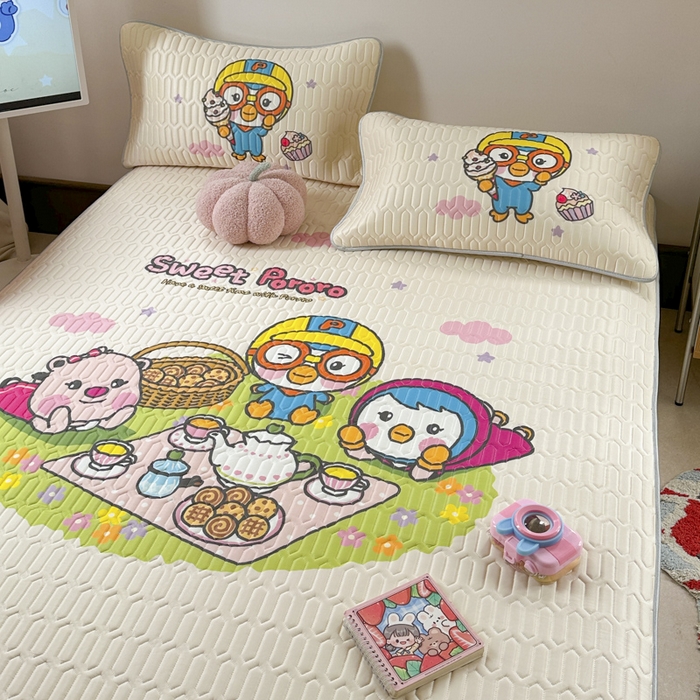 91家纺网 家纺一手货源 找家纺 金爱家2025新款啵乐乐乳胶凉席 凉席-露莹时刻