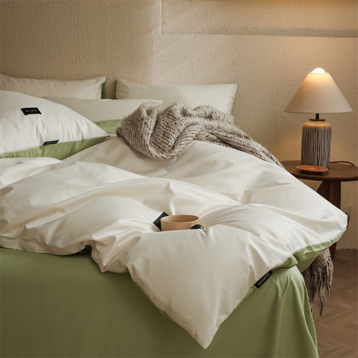 91家纺网 家纺一手货源 找家纺 启程2025新款全棉纯色双拼无印风四件套 奶白+草绿