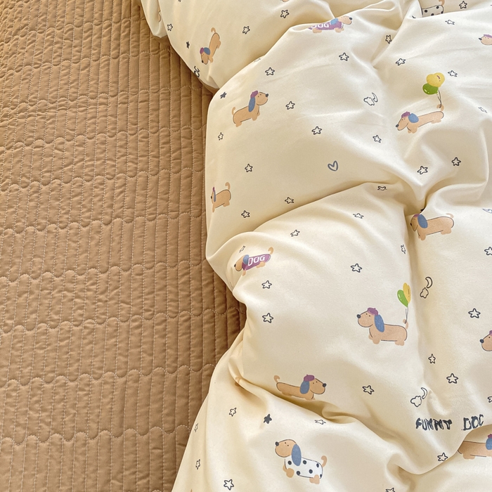 91家纺网 家纺一手货源 找家纺 一比一家纺 2025新款针织双层纱夏被床盖四件套单夏被单床盖单品 狗狗家族