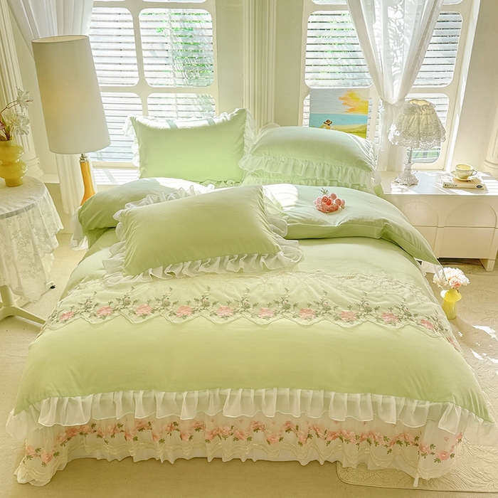 91家纺网 家纺一手货源 找家纺 大麦家纺2025新款年新款亲肤花边款床盖四件套  甜心小姐-青提绿