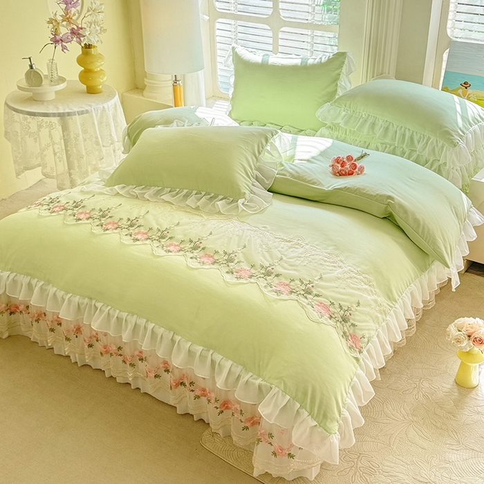 91家纺网 家纺一手货源 找家纺 大麦家纺2025新款年新款亲肤花边款床盖四件套  甜心小姐-青提绿