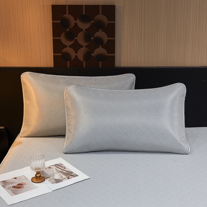 91家纺网 家纺一手货源 找家纺 999家纺 2025新款轻柔丝抗菌冰丝藤凉席（复合三明治款）宽包刺绣冰丝软席藤席 抗菌冰丝藤床笠-冰岛-星光灰