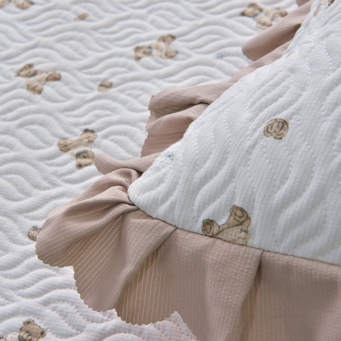 91家纺网 家纺一手货源 找家纺 梦柏 2025新款韩版双层纱夹棉绗缝床盖夏被四件套 小熊