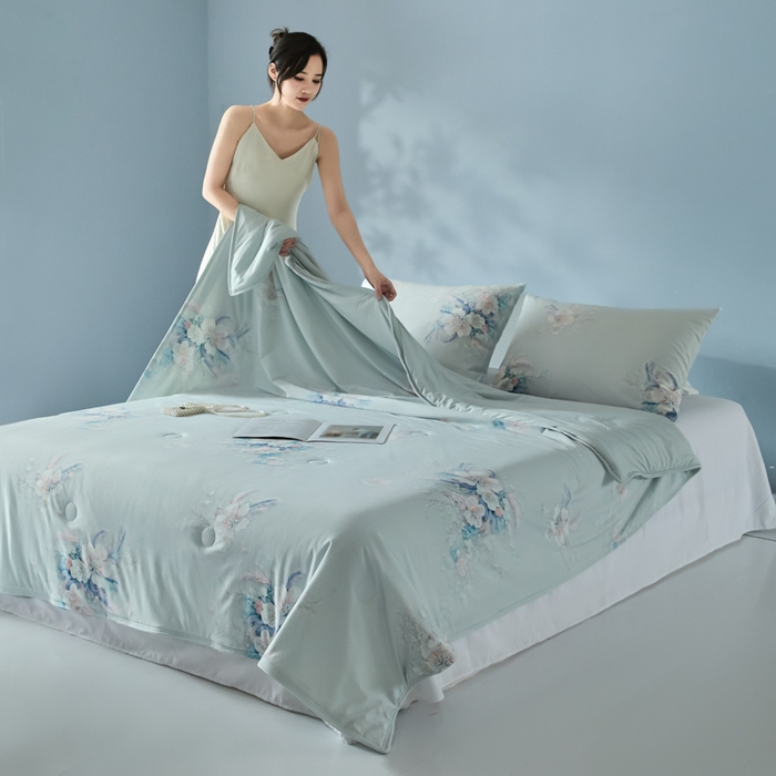 91家纺网 家纺一手货源 找家纺 2025春夏新款100%双面锦纶美式印花夏被凉感空调被 珍珠花海