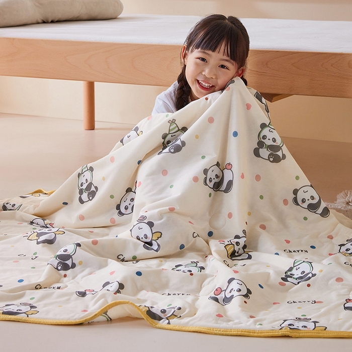 91家纺网 家纺一手货源 找家纺 嗨生活2025年儿童夏被 幼儿园夏被 凉感丝夏被 熊猫仔仔