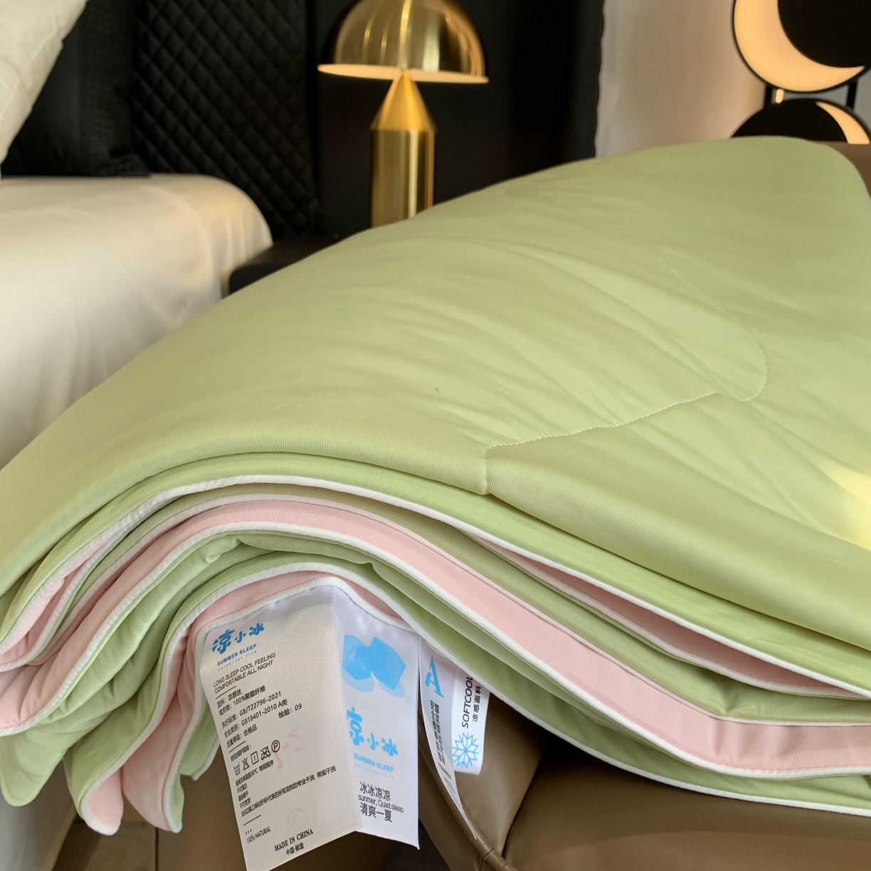 91家纺网 家纺一手货源 找家纺 2025新款小冰皮夏凉被锦纶氨纶面料空调夏被凉感丝单夏被空调被 清凉西瓜