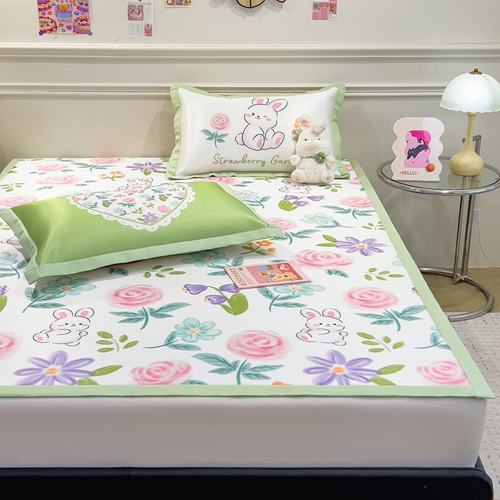 91家纺网 家纺一手货源 找家纺 摩妮卡 2025小清新数码冰丝席 碳光席三件套 缤纷兔语