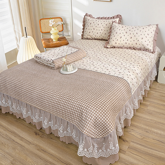 91家纺网 家纺一手货源 找家纺 梦柏 2025新款韩版双层纱夹棉绗缝床盖夏被四件套 小蘑菇