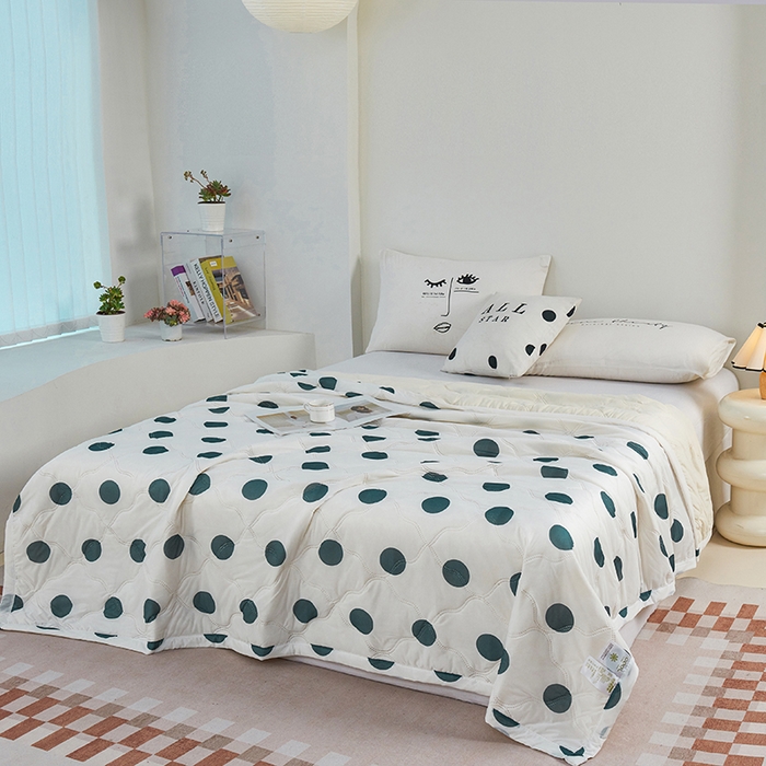 91家纺网 家纺一手货源 找家纺 被多多被业 2025新款凉感丝印花夏被夏凉被空调被 波点