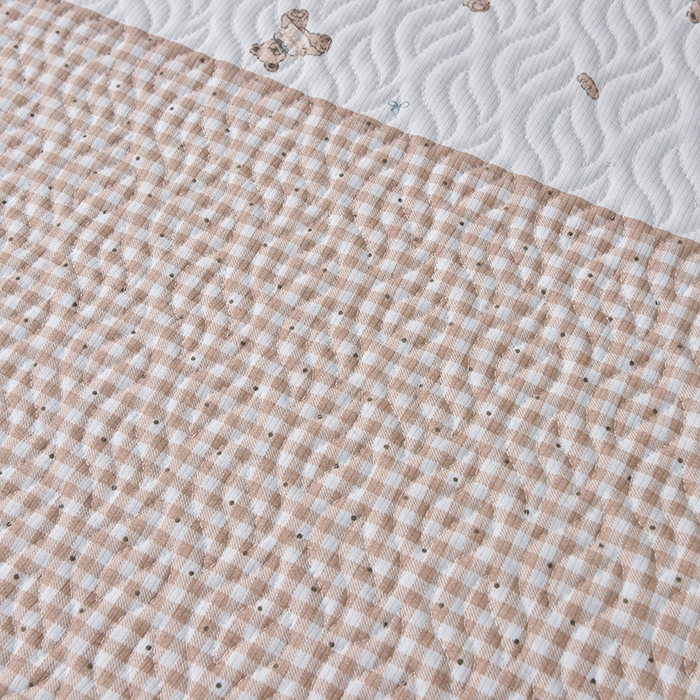 91家纺网 家纺一手货源 找家纺 梦柏 2025新款韩版双层纱夹棉绗缝床盖夏被四件套 小熊