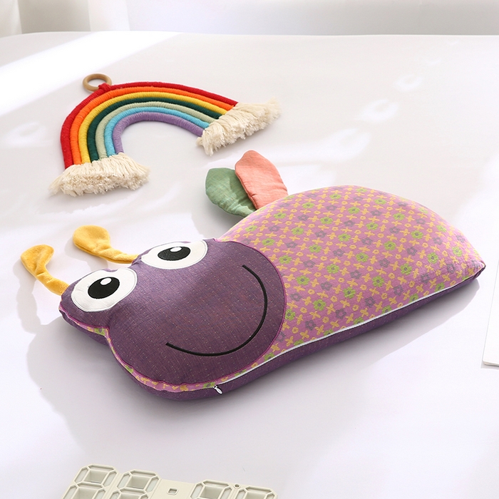 91家纺网 家纺一手货源 找家纺 蔻眠 2025小蜜蜂-全棉双层纱儿童荞麦枕芯成人卡通学生枕头 主图