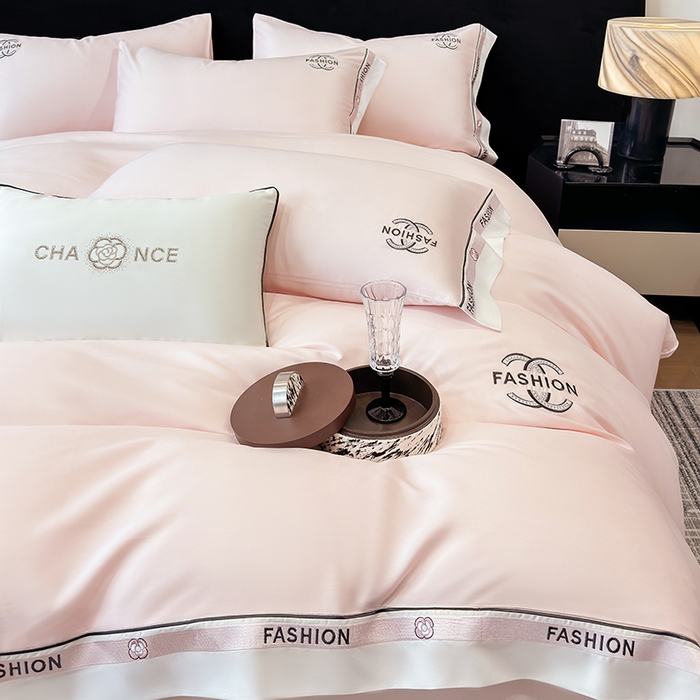 91家纺网 家纺一手货源 找家纺 （总）黄鹂鸟 2025新款A类100%莱赛尔天丝刺绣四件套-香奈系列【高档礼盒包装可提供买家秀 】