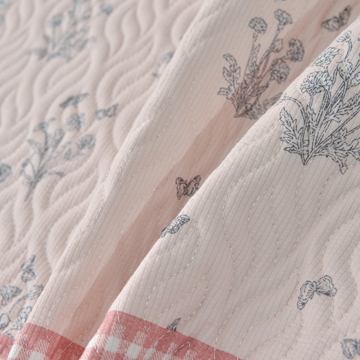 91家纺网 家纺一手货源 找家纺 梦柏 2025新款韩版双层纱夹棉绗缝床盖夏被四件套 春意