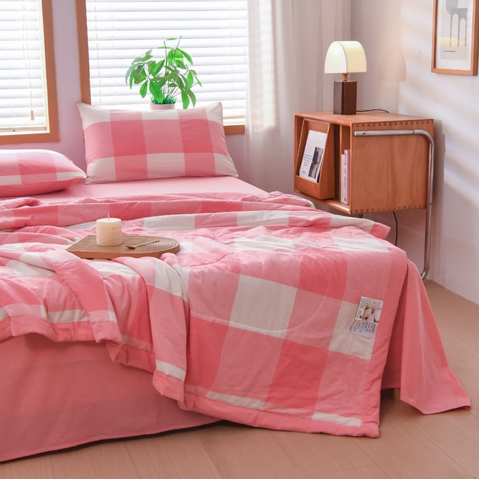 91家纺网 家纺一手货源 找家纺 圣尔雅家纺 2025新款里外全棉色织夏被新疆棉花被纯棉被子空调被夏凉被 粉大格