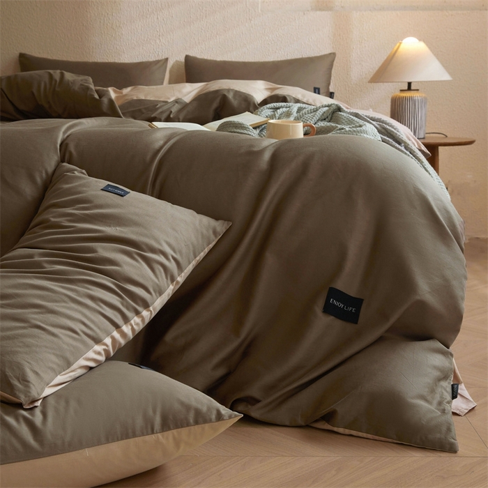 91家纺网 家纺一手货源 找家纺 启程2025新款全棉纯色双拼无印风四件套 岩石灰+杏仁