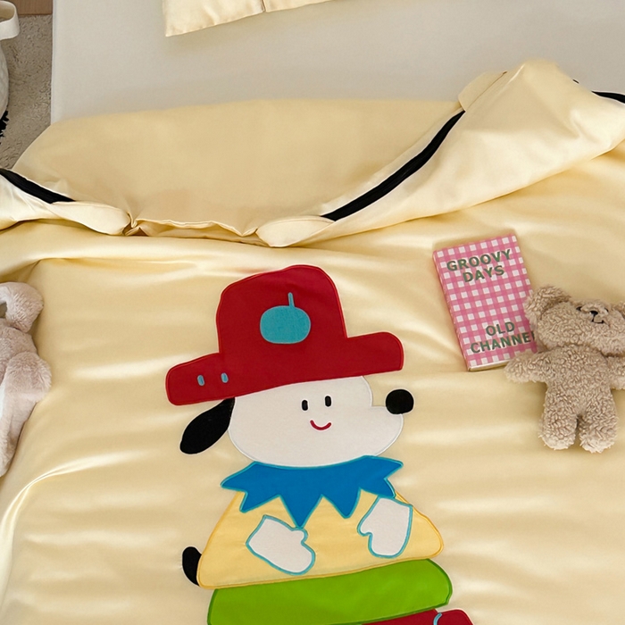 91家纺网 家纺一手货源 找家纺 喜多兔儿童家纺 2025新款60S兰精天丝睡袋防踢被 黄色多彩小狗