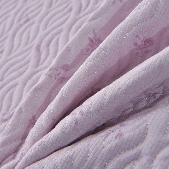 91家纺网 家纺一手货源 找家纺 梦柏 2025新款韩版双层纱夹棉绗缝床盖夏被四件套 花溪