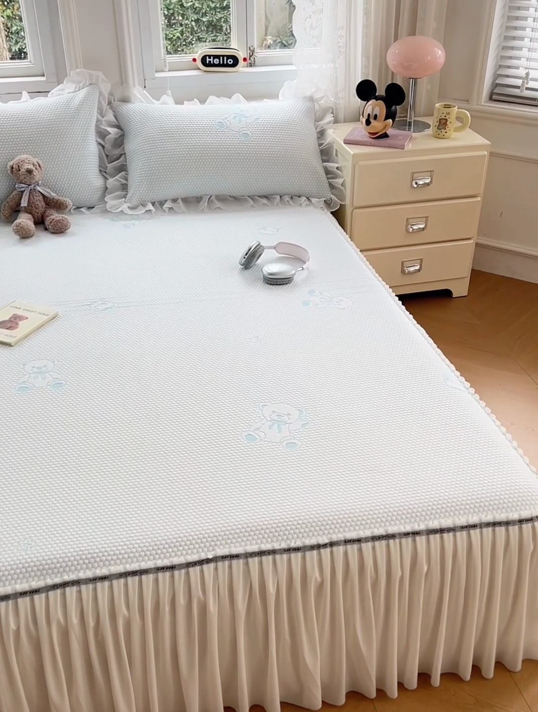 91家纺网 家纺一手货源 找家纺 梦舒羽 2025春夏新款冰豆豆凉席席子-床裙款 凉豆豆-小熊蓝