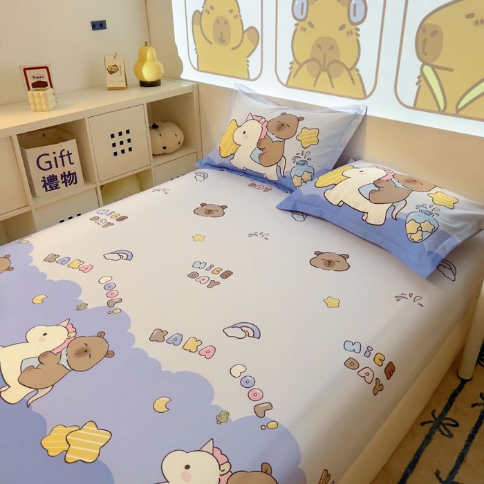 91家纺网 家纺一手货源 找家纺 浩诚2025新款卡皮巴拉原创IP全棉大版单床笠单枕套-有作品登记证书 旋转巴拉