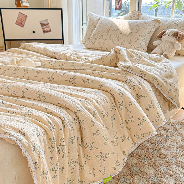 91家纺网 家纺一手货源 找家纺 2025新款双层皱皱纱水洗棉夏被夏凉被空调被可机洗空调被子被芯棉被 森田野园