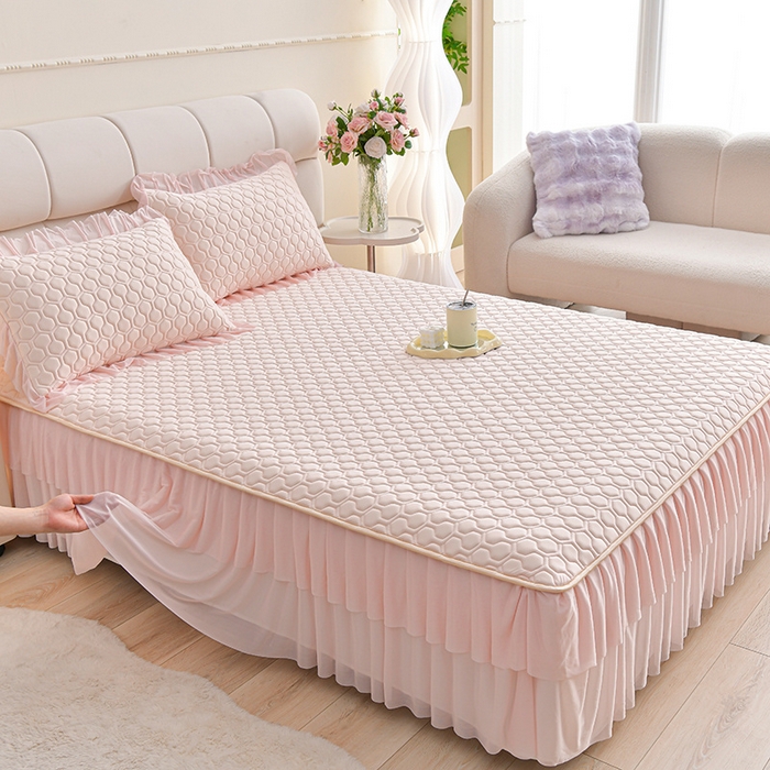 91家纺网 家纺一手货源 找家纺 民新家纺 2025新款凉感丝乳胶床裙凉席足球花系列纯色和印花 足球花-香妃粉