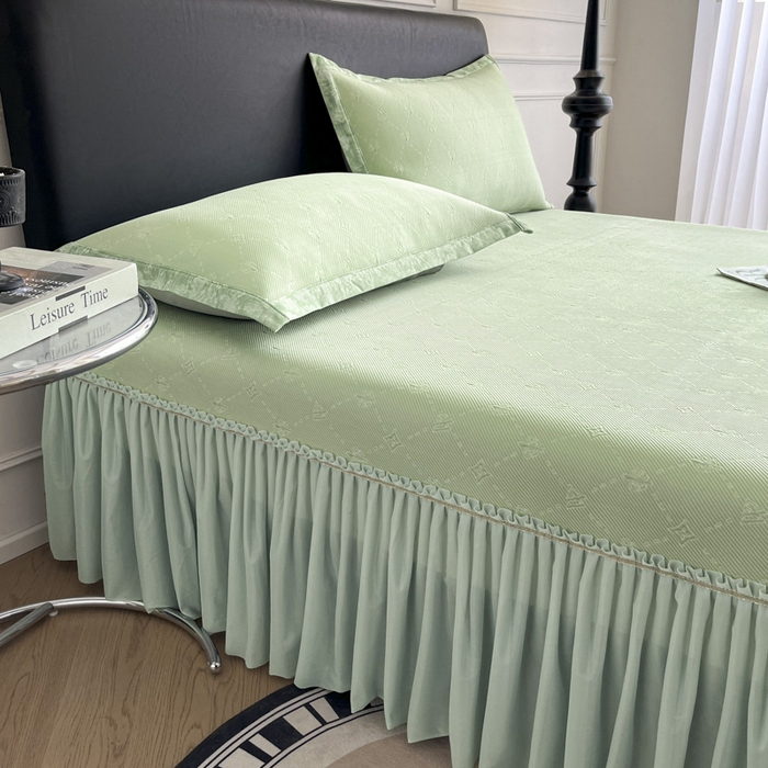 91家纺网 家纺一手货源 找家纺 鑫琪莱  2025新款5D立体雕花凉感豆豆冰丝床裙三件套 床裙H款-绿