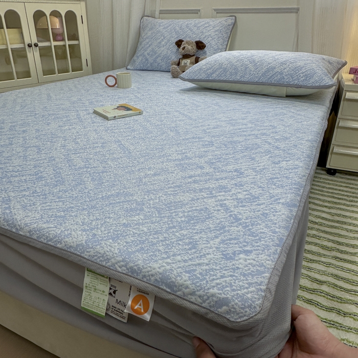 91家纺网 家纺一手货源 找家纺 金爱家 2025新款430克中分子豆豆席凉席席子 豆豆席-流金岁月蓝