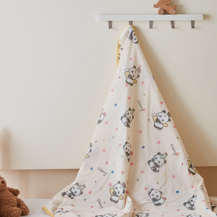 91家纺网 家纺一手货源 找家纺 嗨生活2025年儿童夏被 幼儿园夏被 凉感丝夏被 熊猫仔仔