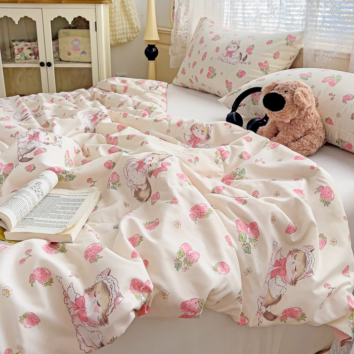 91家纺网 家纺一手货源 找家纺 2025春夏新款嵌绳款云柔水洗棉单夏被夏凉被空调被 嵌绳夏被-草莓小猫