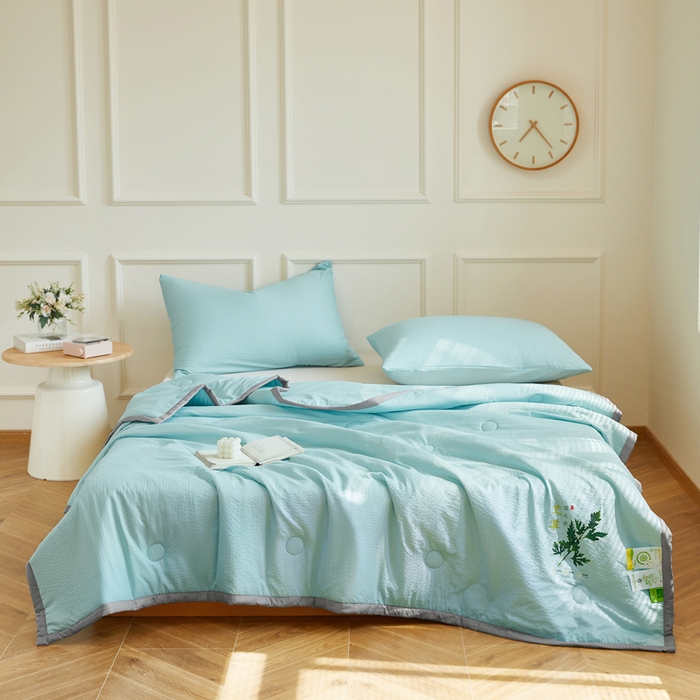 91家纺网 家纺一手货源 找家纺 欧雅搁2025纯色艾草驱蚊夏凉被 天空蓝