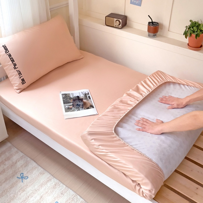 91家纺网 家纺一手货源 找家纺 纽缦家纺 2025新款纯色提花学生冰丝床笠 温雅玉