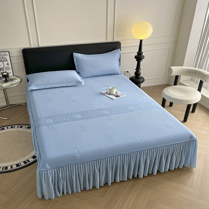 91家纺网 家纺一手货源 找家纺 鑫琪莱  2025新款5D立体雕花凉感豆豆冰丝床裙三件套 床裙D款-蓝